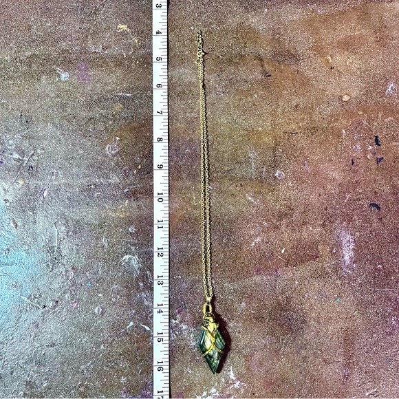 Incredible Diamond-Shaped Labradorite Amulet-Style Statement Necklace - Picture 9 of 10